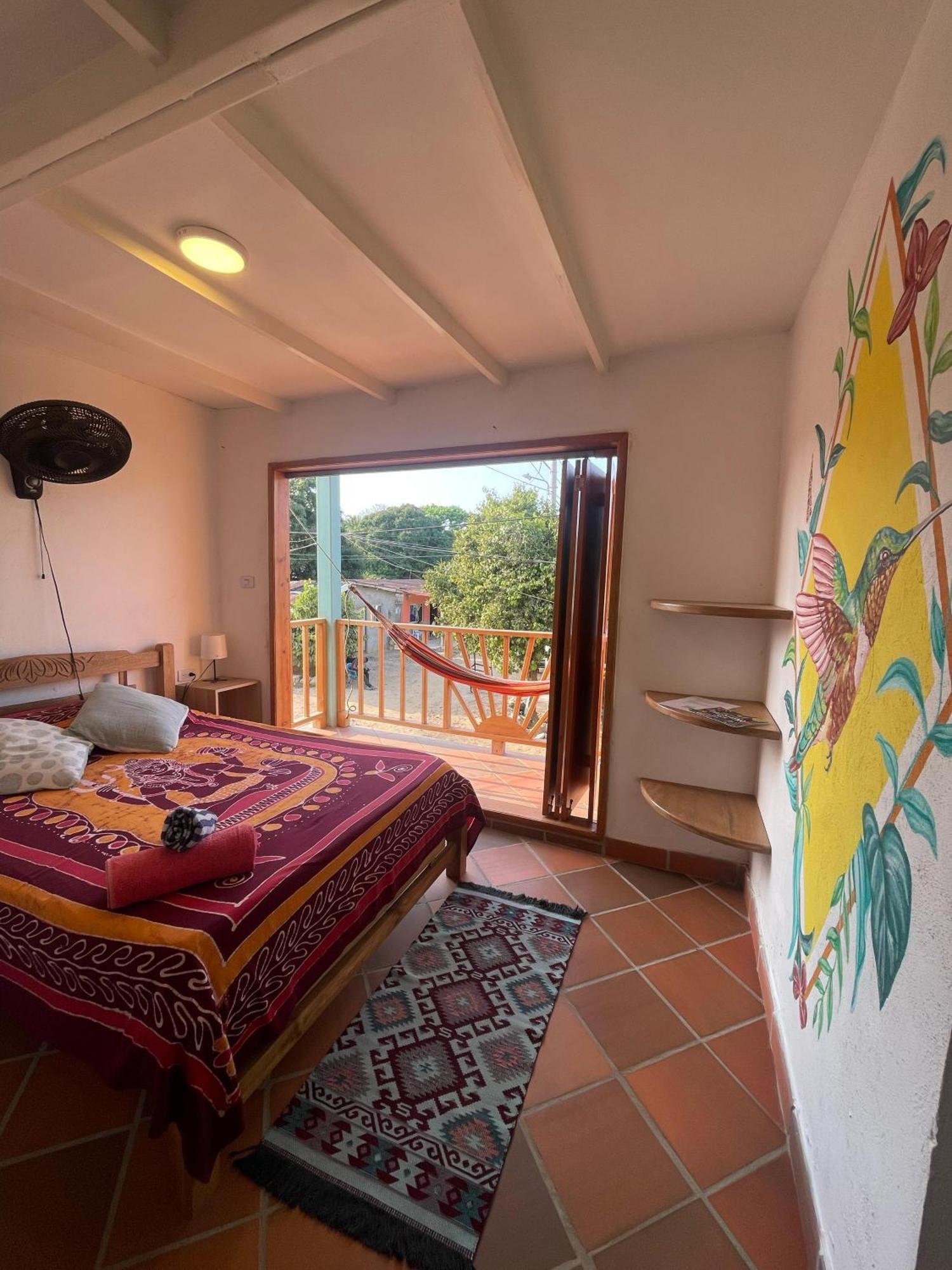 Sistarasta Hotell Palomino Exteriör bild